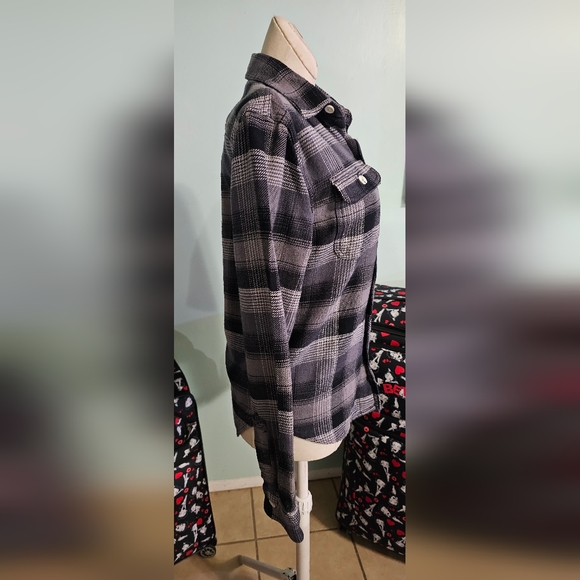 FREE ASSEMBLY Black And Gray Flannel Shirt Can Be Ues As a Light Jacket - Picture 5 of 7